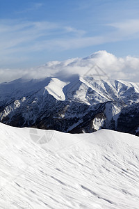 山假期登山石头运动蓝色全景岩石冒险高山滑雪图片