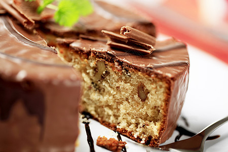巧克力玻璃蛋糕横截面坚果核桃巧克力蛋糕食物甜点图片