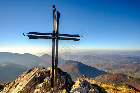 带有金属十字的斯洛伐克语山脉山峰风景景观图片