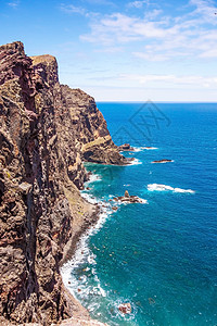 马德拉 圣洛伦科角的悬崖海岸火山旅游风景踪迹岩石蓝色海洋波峰半岛游客图片