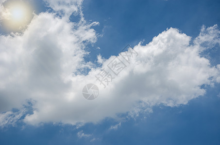 云和云太阳气候多云气象天气天空天堂白色蓝色背景图片