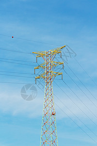 电线金属塔传播蓝色危险技术钢缆电源线水电绝缘体柱子建筑图片
