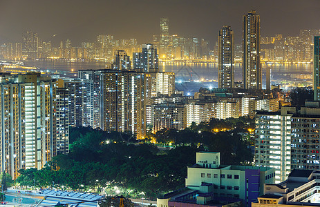香港之夜多层贫民窟高楼公寓市中心窗户摩天大楼生活土地建筑学图片