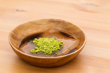 日本甜食加绿茶粉和黑糖沙乌酸图片