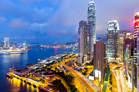 晚上在香港办公室城市建筑景观市中心地标商业日落摩天大楼天际图片