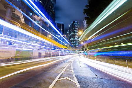 香港晚上的公路繁忙交通图片