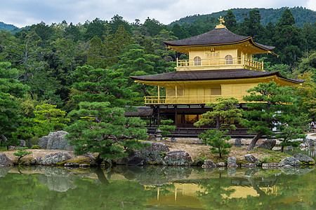 日本京都Kinkakuji寺庙地标足利公园文化花园佛教徒旅行池塘将军金子图片