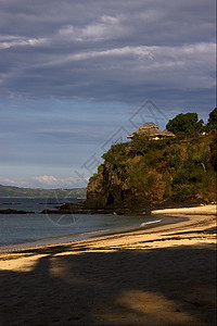 Madagascar石器厂衬套石头海洋海滩旅行波浪海藻指甲房子叶子图片