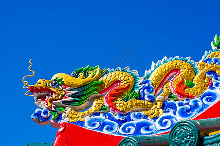 中国风格的龙雕像传统天空财富雕塑动物刺刀寺庙力量文化装饰品图片