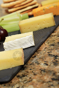 奶酪选择农夫拼盘天性柴郡食物蓝色桌子午餐高山小吃图片