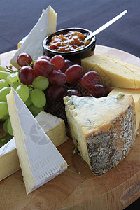 奶酪选择拼盘农夫午餐小吃柴郡桌子蓝色天性食物高山图片