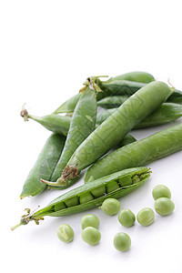 豆类中的豌豆花园绿色烹饪小点蔬菜青豆食物背景图片