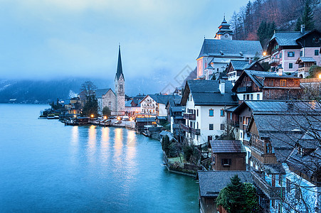 奥地利萨尔兹卡默古特Hallstatat岩石世界爬坡旅游全景天际村庄高山游客建筑学图片