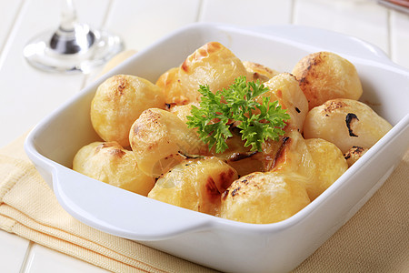 脆皮炸鸡奶酪涂层土豆伴奏午餐正方形白色小菜食物库存脆皮香菜背景