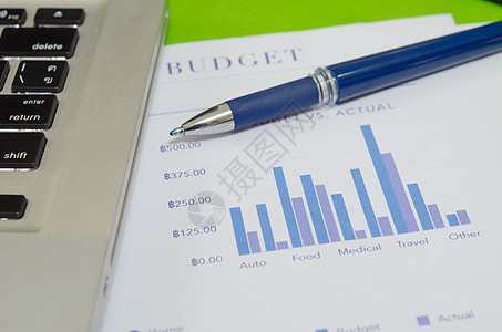 商业图和计算机技术投资会议办公室金融药片电脑笔记本图表屏幕背景图片