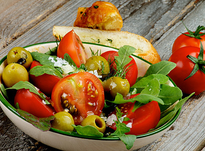 新鲜番茄沙拉西红柿小吃蔬菜灰色青菜健康饮食背景素食食物好兆头图片