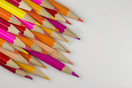 一套木色铅笔的抽象组成情况活页夹彩虹粉末颜料快乐石墨木头背景图片