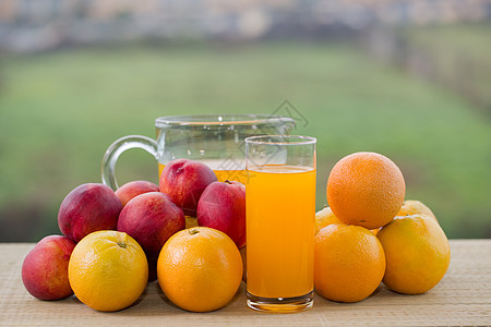 橙汁季节蔬菜花园香蕉橙子天空玻璃饮食叶子水果图片