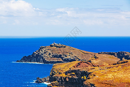 在的灯塔半岛岩石踪迹山脉波峰游览海洋海岸远足图片