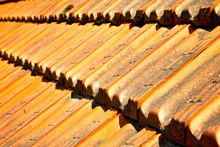 在意大利的旧屋顶图片