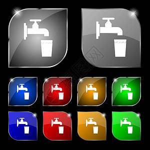 水龙头 玻璃 水图标符号 一组十色的扣子和光线背景图片