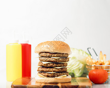 超级芝士汉堡白色土豆薯条牛肉食物面包筹码工作室图片