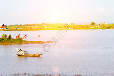 河上的船只反射公园薄雾场景橙子旅行风景旅游太阳红色图片