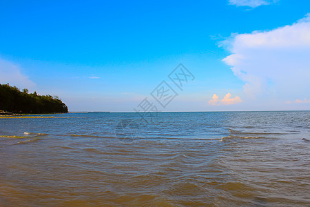 沙滩和热带海旅行海岸场景蓝色天空天气冲浪风景晴天季节图片