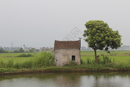 湖中小屋旅游长椅村庄建筑建筑学农村宗教天空地标旅行图片