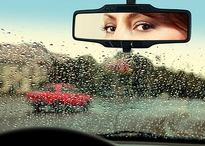 驱动程序向后视图镜像看青春期运输驾驶化妆品成人眼睛后视镜女性汽车交通图片