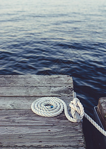 白色的卷绳领带航海线条绳索漂浮水手们风化夹板娱乐安全图片