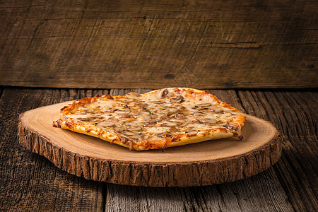 蘑菇披萨芝士乡村小吃美食脆皮图片