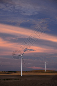 风车生产粉色旋转涡轮天空来源活力爬坡农场背景图片