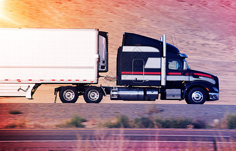 超速半卡车经济送货商业重负运动司机船运速度时间车辆图片