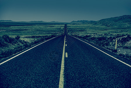 路下运输沙漠沥青水平旅行土地基础设施路面车道驾驶图片