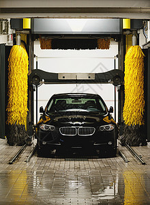 洗车站泡沫肥皂隧道黑色蓝色汽车玻璃垫圈服务车辆图片