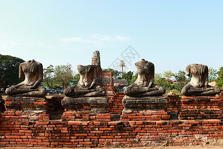 泰国的Ayutthaya 历史公园中的佛教寺庙盛世宗教建筑建筑学古董纪念馆建筑物雕像艺术氛围背景图片