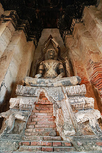 泰国的Ayutthaya 历史公园中的佛教寺庙建筑蓝色古董纪念馆旅行材料雕塑统治地标旅游图片