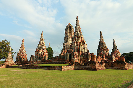 是泰国Ayutthaya历史公园的一座佛教寺庙建筑文化历史盛世材料旅行岩石雕塑统治艺术背景图片