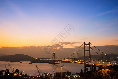 香港大桥 是香港美丽的清马大桥场景运输速度蓝色运动曲线市中心天空地标青马图片