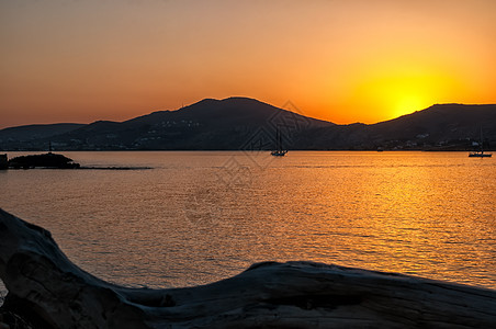 希腊爱琴海纳乌萨日落图片