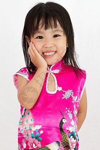 身着青山的中国小女孩 手势打招呼季节庆典孩子们节日快乐传统文化孩子微笑女性图片