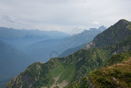 美丽的山地风景爬坡山脉植物生物圈冰川全景路线岩石旅行植物群图片