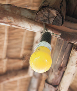 泰国的黄灯草棚大厅框架灯泡房间蓝色风格吊灯装饰电气活力图片