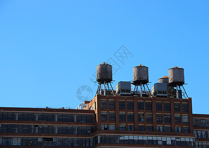 楼顶屋顶三水罐车图片