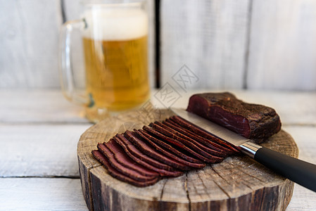 盘面草原 Pastrami乡村美食香料红色棕色糕点啤酒玻璃胡椒草本植物图片