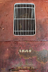 意大利老旧生锈汽车的详情 将修复图片