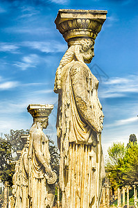 哈德里安别墅的Caryatides 雕像 Ti寺庙柱子帝国城市地标考古学住宅废墟历史性大理石图片