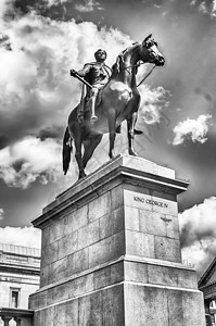 伦敦Trafalgar广场国王乔治四世纪念碑英语正方形文化青铜城市吸引力景观首都历史观光图片