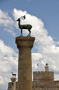 圣尼古拉斯堡 罗得和罗迪安鹿雕像旅游防御纪念碑旅行海洋柱子港口雕刻城堡地标图片